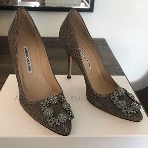 BRAND NEW MANOLO BLAHNIK PUMPS